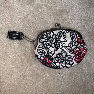 COACH Daisy Floral Graffiti Kisslock Coin Purse